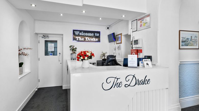 <b>Drake Hotel Lobby</b>. Images powered by <a href="https://www.leonardoworldwide.com/" title="Leonardo Worldwide" target="_blank">Leonardo</a>.