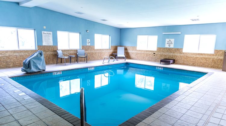 Holiday Inn Express Pool