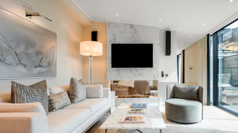 <b>Waldorf Astoria Helsinki Room</b>. Images powered by <a href="https://www.leonardoworldwide.com/" title="Leonardo Worldwide" target="_blank">Leonardo</a>.