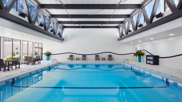 Delta Hotels Ottawa City Centre Pool