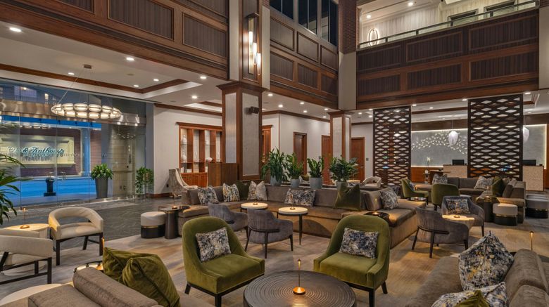 <b>The Westin Houston Downtown Lobby</b>. Images powered by <a href="https://www.leonardoworldwide.com/" title="Leonardo Worldwide" target="_blank">Leonardo</a>.