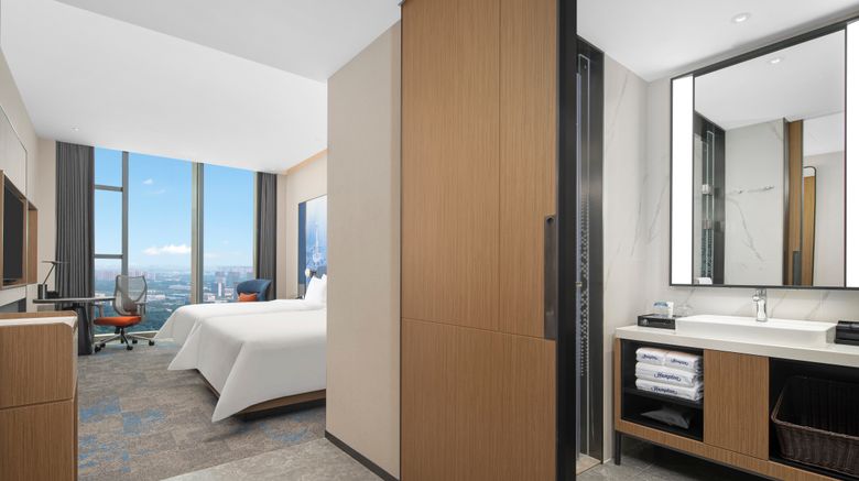 <b>Hampton Zhengzhou East Railway Station Room</b>. Images powered by <a href="https://www.leonardoworldwide.com/" title="Leonardo Worldwide" target="_blank">Leonardo</a>.
