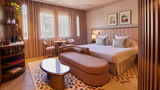 <b>Grand Hotel Central Suite</b>. Images powered by <a href="https://www.leonardoworldwide.com/" title="Leonardo Worldwide" target="_blank">Leonardo</a>.