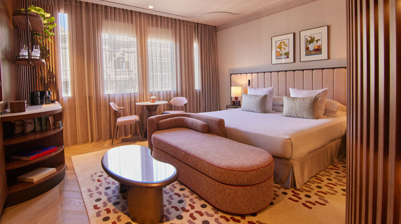 <b>Grand Hotel Central Suite</b>. Images powered by <a href="https://www.leonardoworldwide.com/" title="Leonardo Worldwide" target="_blank">Leonardo</a>.