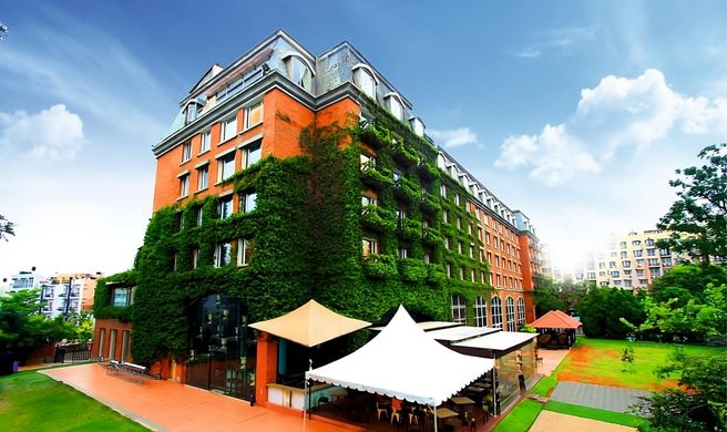 Hotel Royal Orchid Exterior