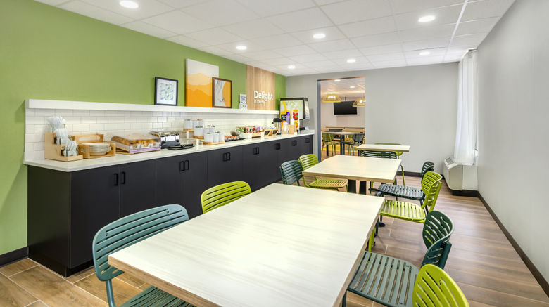 <b>Spark by Hilton Roanoke Airport Restaurant</b>. Images powered by <a href="https://www.leonardoworldwide.com/" title="Leonardo Worldwide" target="_blank">Leonardo</a>.
