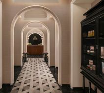 The Ritz-Carlton, Bangkok Lobby