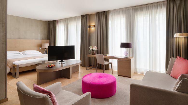<b>Starhotels Rosa Grand Milano Suite</b>. Images powered by <a href="https://www.leonardoworldwide.com/" title="Leonardo Worldwide" target="_blank">Leonardo</a>.
