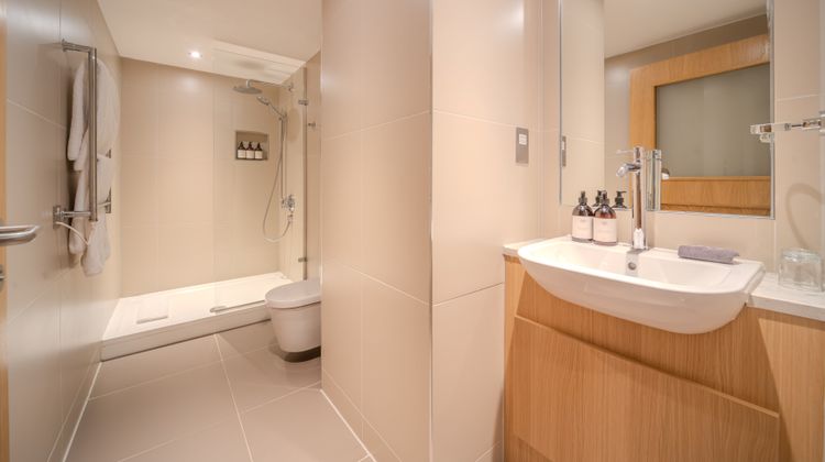 Salisbury Green And Conference Centre Room