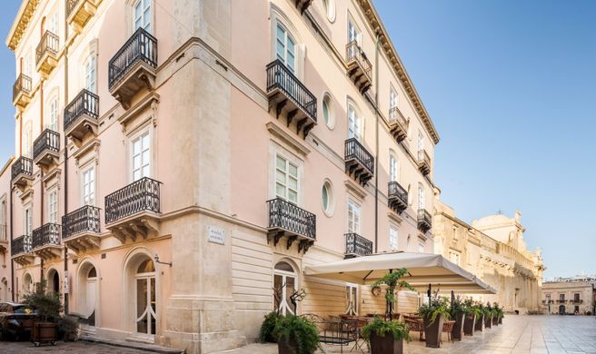 Palazzo Artemide Exterior