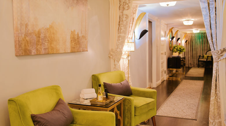 <b>The Oxford Hotel Lobby</b>. Images powered by <a href="https://www.leonardoworldwide.com/" title="Leonardo Worldwide" target="_blank">Leonardo</a>.