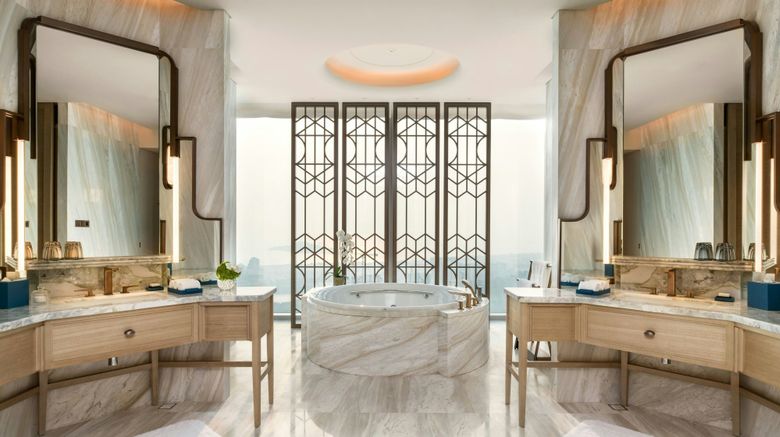 <b>The St Regis Shenzhen Bao'an Room</b>. Images powered by <a href="https://www.leonardoworldwide.com/" title="Leonardo Worldwide" target="_blank">Leonardo</a>.