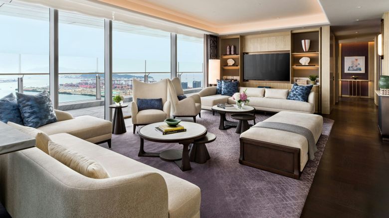 <b>The St Regis Shenzhen Bao'an Suite</b>. Images powered by <a href="https://www.leonardoworldwide.com/" title="Leonardo Worldwide" target="_blank">Leonardo</a>.