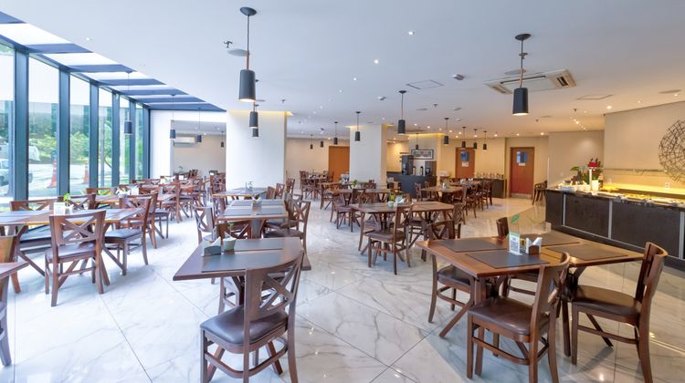 Holiday Inn Goiania Restaurant