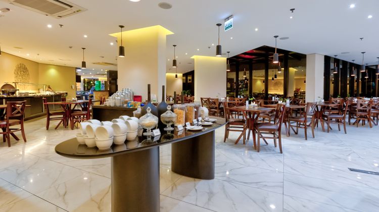 Holiday Inn Goiania Restaurant