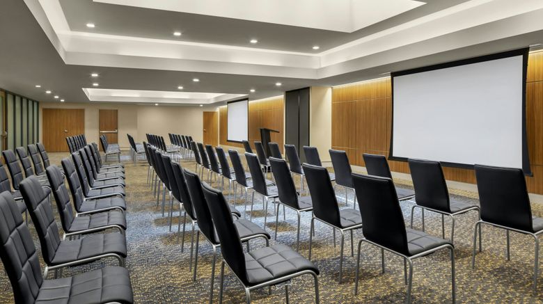 <b>AC Hotel Louisville Downtown Meeting</b>. Images powered by <a href="https://www.leonardoworldwide.com/" title="Leonardo Worldwide" target="_blank">Leonardo</a>.