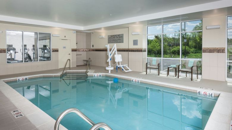 <b>Courtyard Boston Littleton Pool</b>. Images powered by <a href="https://www.leonardoworldwide.com/" title="Leonardo Worldwide" target="_blank">Leonardo</a>.