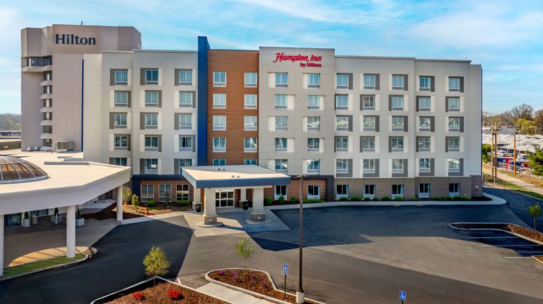 <b>Hampton Inn by Hilton St Louis Airport Exterior</b>. Images powered by <a href="https://www.leonardoworldwide.com/" title="Leonardo Worldwide" target="_blank">Leonardo</a>.