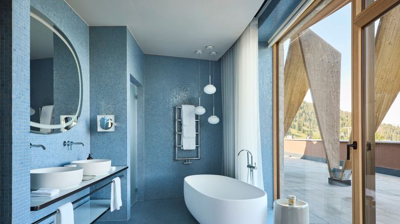 <b>COMO Alpina Dolomites Room</b>. Images powered by <a href="https://www.leonardoworldwide.com/" title="Leonardo Worldwide" target="_blank">Leonardo</a>.