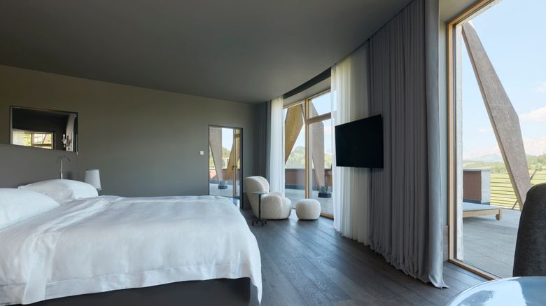 <b>COMO Alpina Dolomites Suite</b>. Images powered by <a href="https://www.leonardoworldwide.com/" title="Leonardo Worldwide" target="_blank">Leonardo</a>.