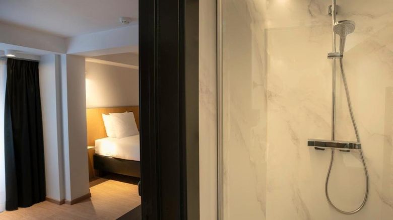 <b>Ghent Urbanist Hotel Room</b>. Images powered by <a href="https://www.leonardoworldwide.com/" title="Leonardo Worldwide" target="_blank">Leonardo</a>.