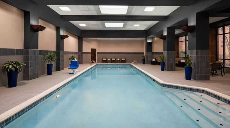 Cleveland Marriott East Pool