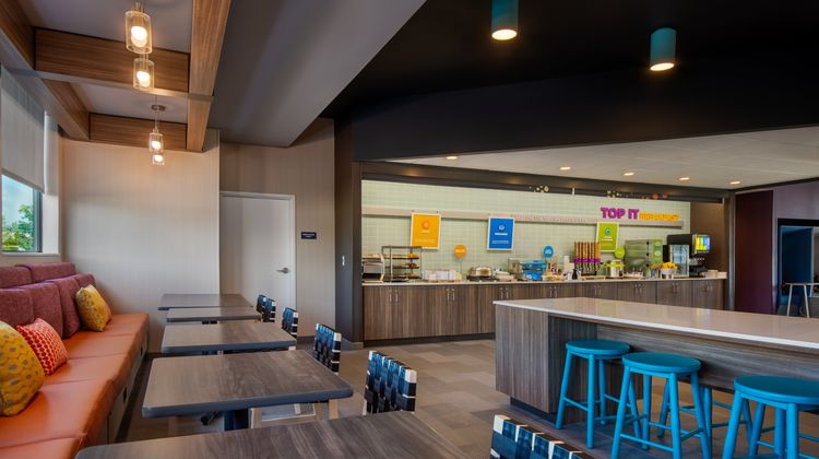 Tru by Hilton Merrillville Restaurant