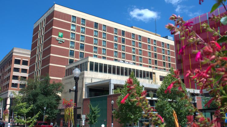 Holiday Inn Lancaster Exterior