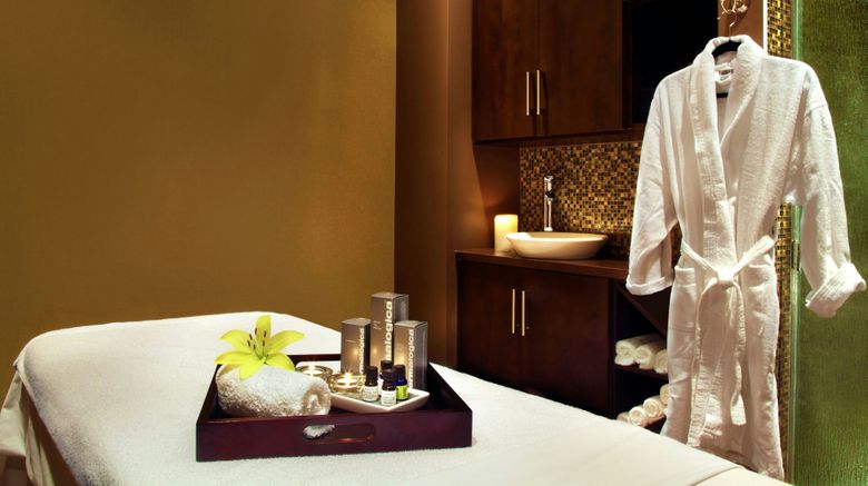 <b>Four Points by Sheraton Calgary Airport Spa</b>. Images powered by <a href="https://www.leonardoworldwide.com/" title="Leonardo Worldwide" target="_blank">Leonardo</a>.