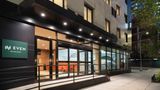 EVEN Hotel Long Island City Exterior
