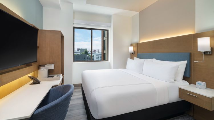 EVEN Hotel Long Island City Room