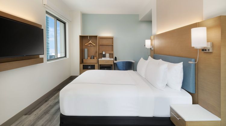 EVEN Hotel Long Island City Room