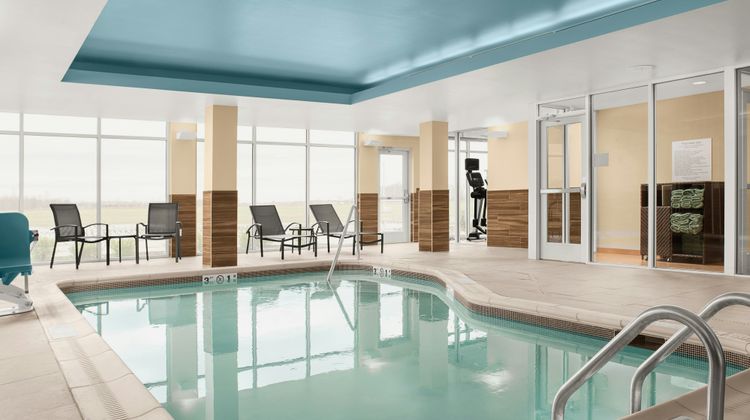 Fairfield Inn & Suites Memphis Marion Pool