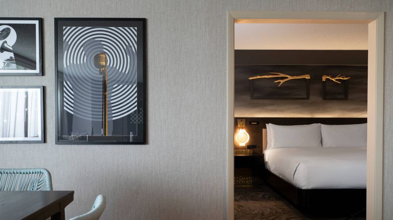 <b>Renaissance Chicago North Shore Hotel Suite</b>. Images powered by <a href="https://www.leonardoworldwide.com/" title="Leonardo Worldwide" target="_blank">Leonardo</a>.