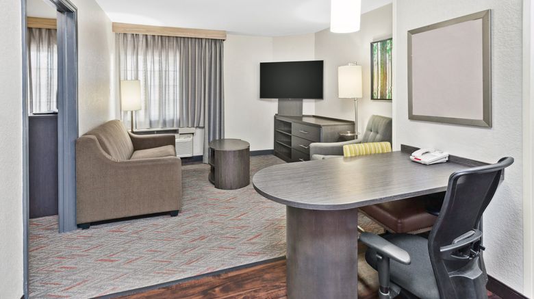 <b>Candlewood Suites Appleton Room</b>. Images powered by <a href="https://www.leonardoworldwide.com/" title="Leonardo Worldwide" target="_blank">Leonardo</a>.