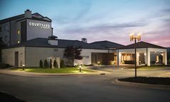 Courtyard by Marriott Louisville East