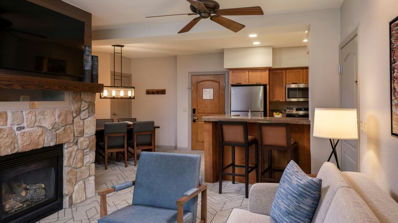 <b>Sheraton Mountain Vista Villas, Avon Room</b>. Images powered by <a href="https://www.leonardoworldwide.com/" title="Leonardo Worldwide" target="_blank">Leonardo</a>.