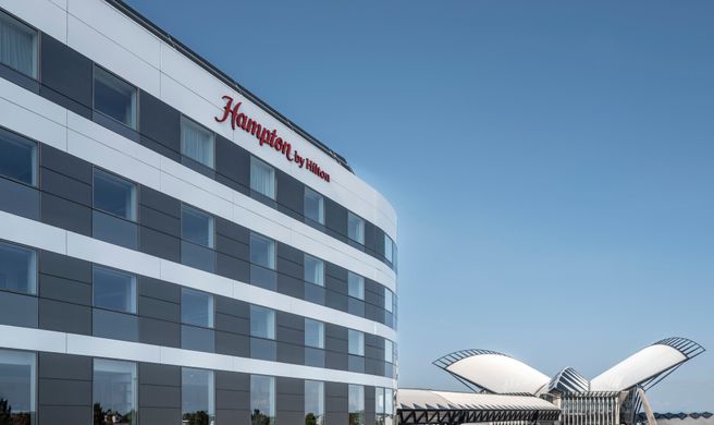 Hampton by Hilton Lyon Exterior