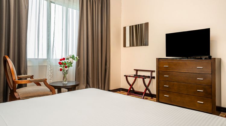 Kingsgate Doha Suite