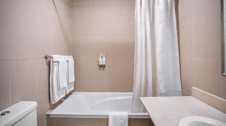 Kingsgate Doha Room