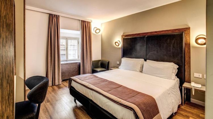 Al Manthia Hotel Room