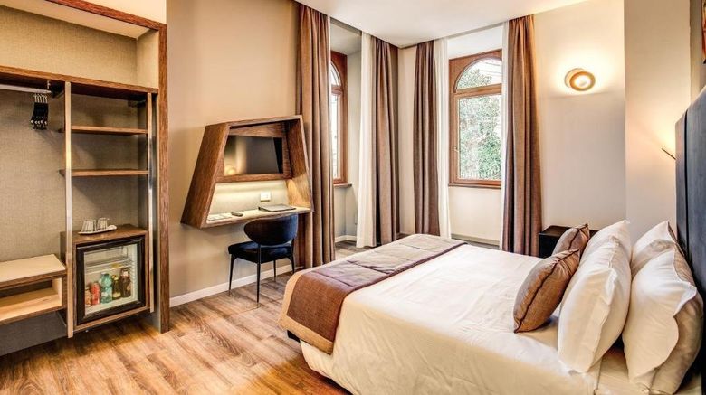 <b>Al Manthia Hotel Room</b>. Images powered by <a href="https://www.leonardoworldwide.com/" title="Leonardo Worldwide" target="_blank">Leonardo</a>.