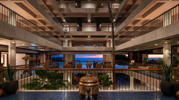 Mauna Kea Beach Hotel, Autograph Coll. Lobby
