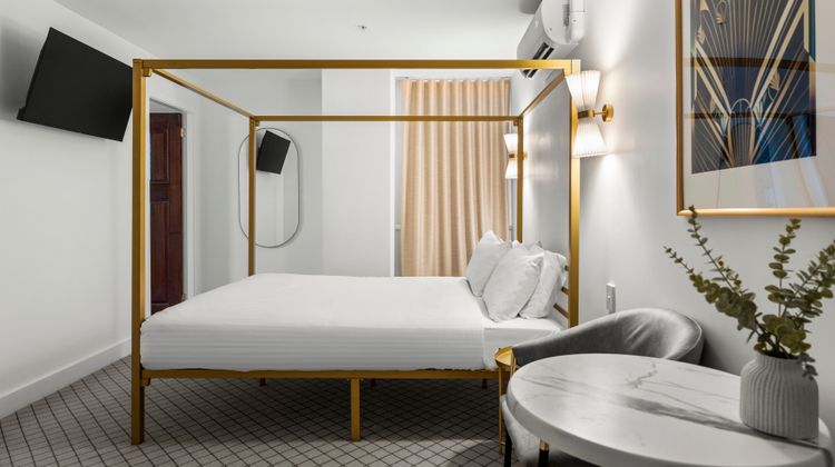 The Metropole Guest House Room