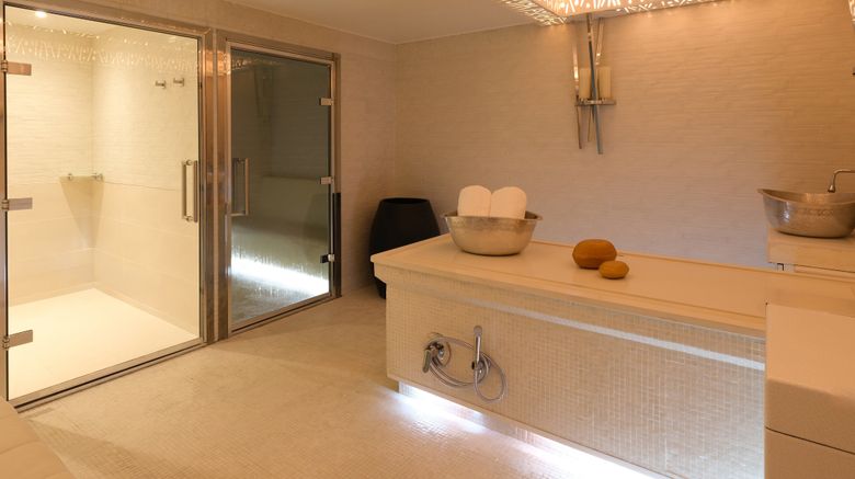 <b>Five Seas Hotel Cannes, a Design Hotel Spa</b>. Images powered by <a href="https://www.leonardoworldwide.com/" title="Leonardo Worldwide" target="_blank">Leonardo</a>.