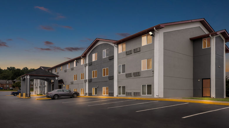 <b>Red Roof Inn Huntsville Exterior</b>. Images powered by <a href="https://www.leonardoworldwide.com/" title="Leonardo Worldwide" target="_blank">Leonardo</a>.
