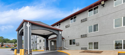Red Roof Inn Huntsville Exterior