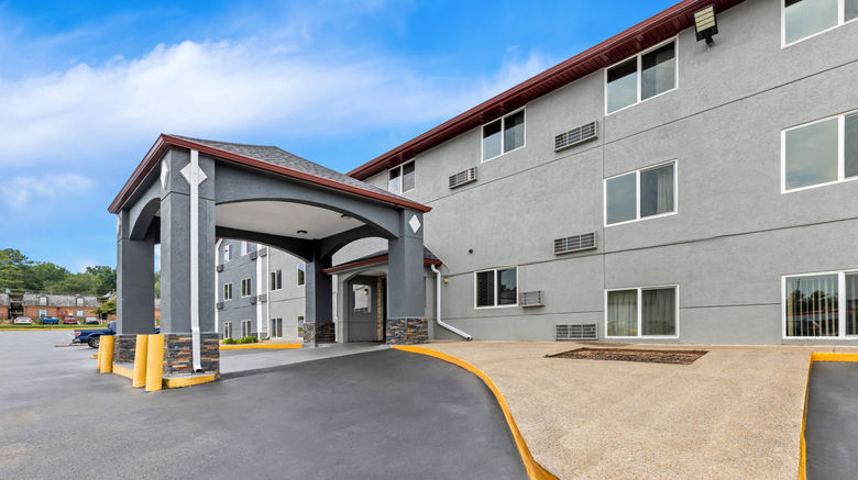 <b>Red Roof Inn Huntsville Exterior</b>. Images powered by <a href="https://www.leonardoworldwide.com/" title="Leonardo Worldwide" target="_blank">Leonardo</a>.