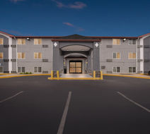 Red Roof Inn Huntsville Exterior