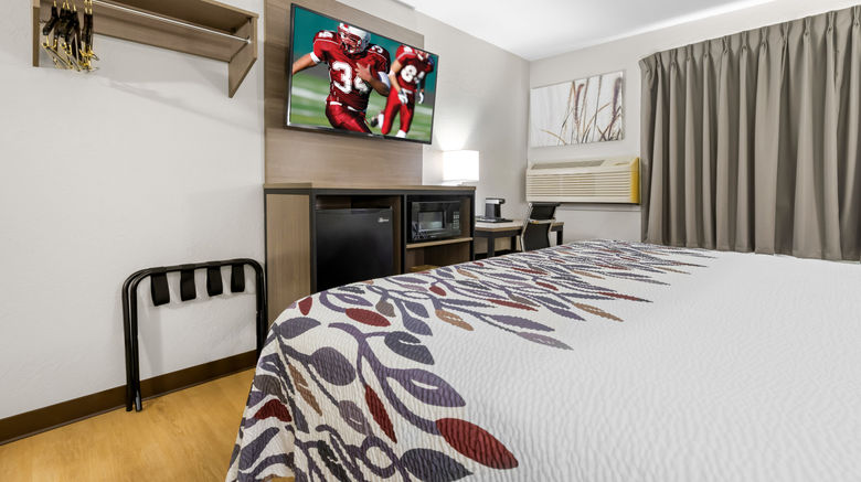 <b>Red Roof Inn Huntsville Room</b>. Images powered by <a href="https://www.leonardoworldwide.com/" title="Leonardo Worldwide" target="_blank">Leonardo</a>.